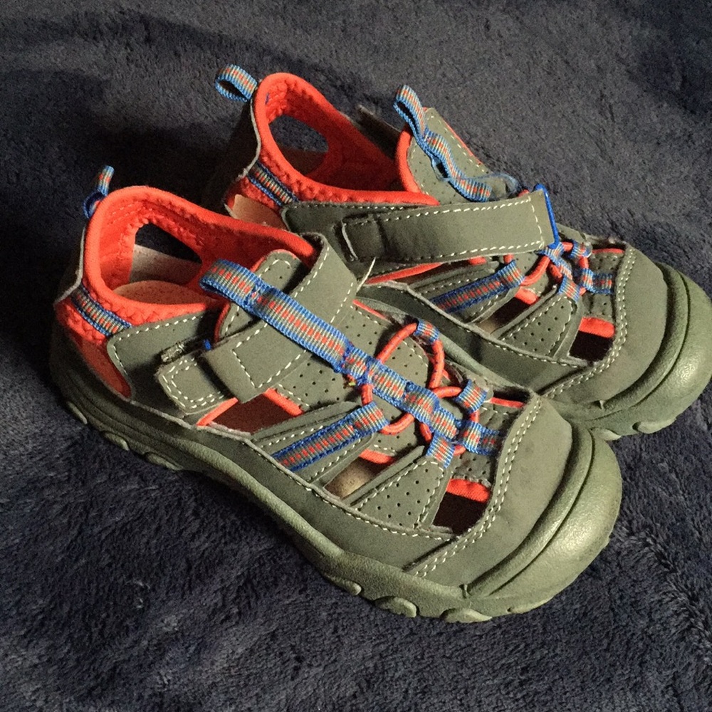Oshkosh shoes